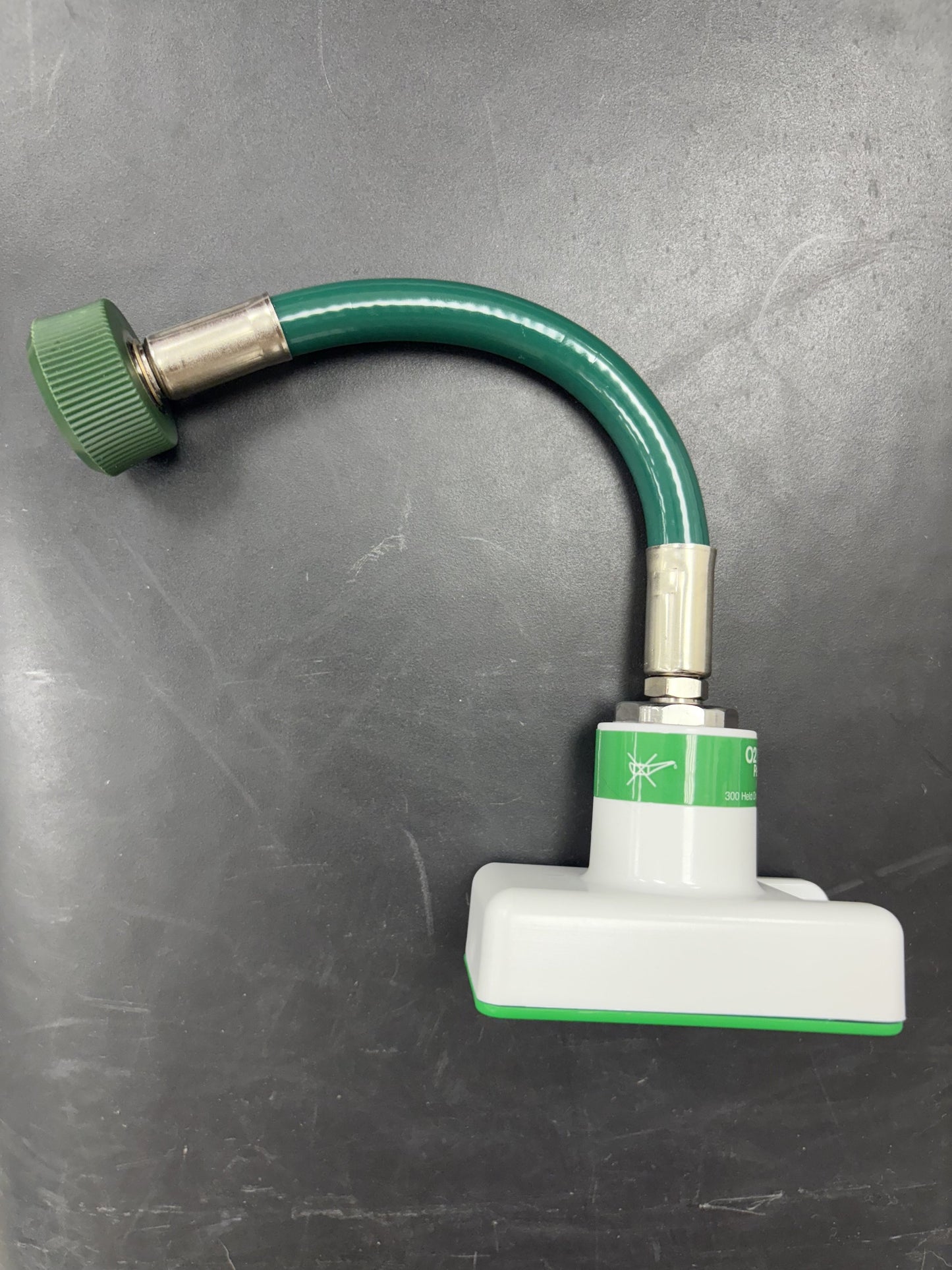 6 inch Oxygen Hose DISS HT Coupler by Chemetron